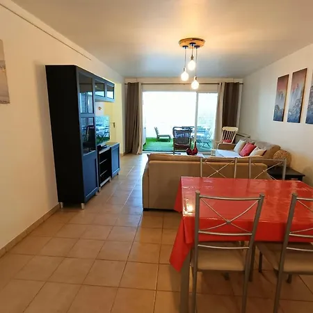 Charming Spacious And With 2 Balconies *